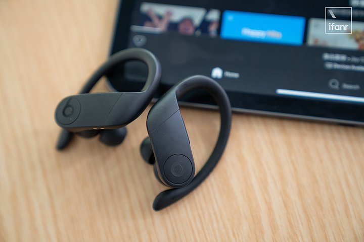 Powerbeats Pro: Ultimate Earbuds for Workout