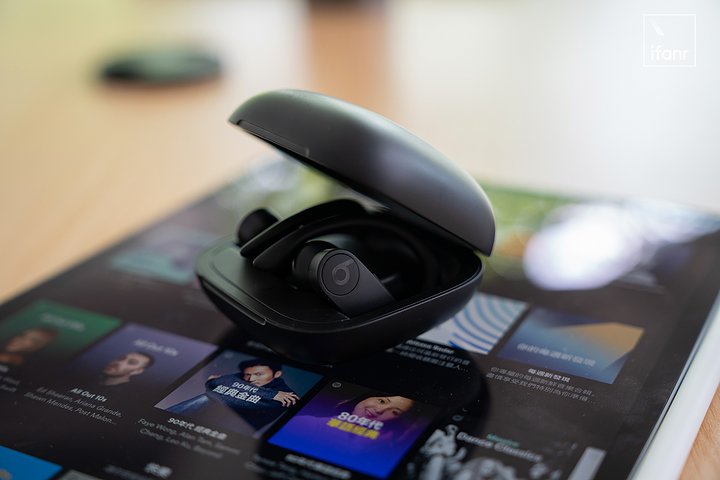 Powerbeats Pro: Ultimate Earbuds for Workout