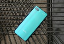 Honor 10 falls from the fifth floor and still works, even a year after Honor 10