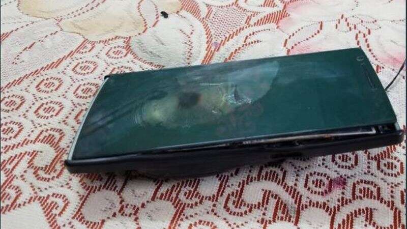 Five Year Old Oneplus One Catches Fire In India Oneplus Already Investigating Gizmochina