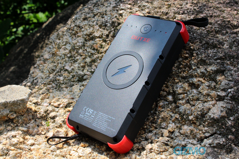 OUTXE W20 Waterproof Wireless Solar Power Bank Review Handy And Safe
