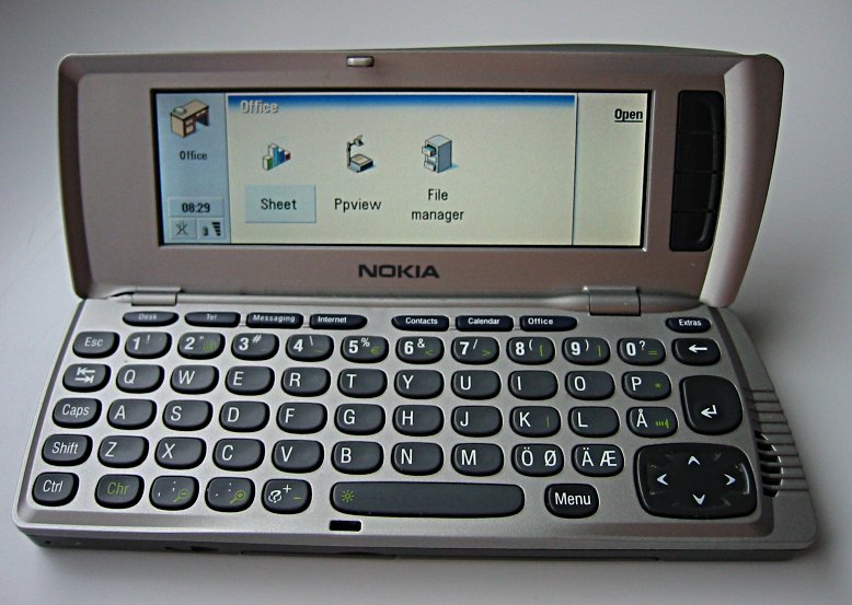 Layar dalam dan tombol QWERT di Nokia 9210