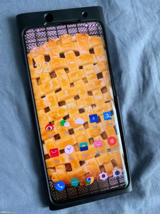 OnePlus 7T Pro leaked photo 2