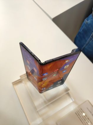 Huawei MAte X 5G 03