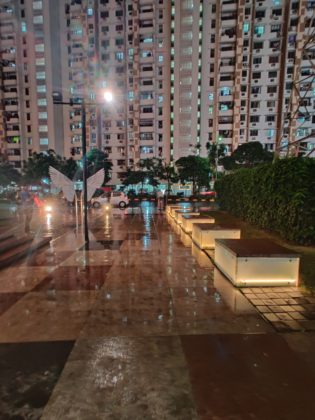 OnePlus 7T Camera Sample Wide-Angle Nightscape