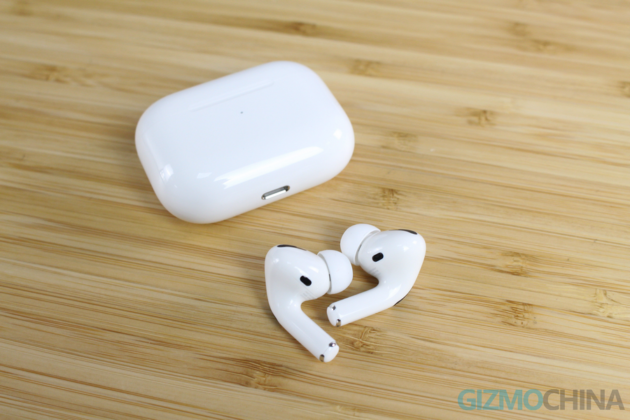 AirPods Pro hands on 08