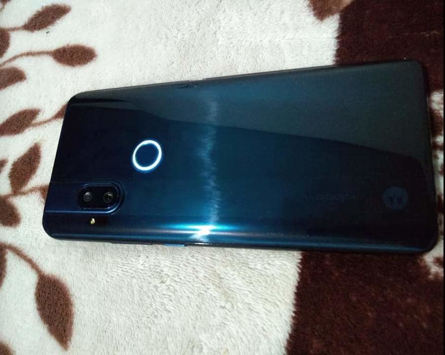 Moto Z4 LED Ring around fingerprint scanner