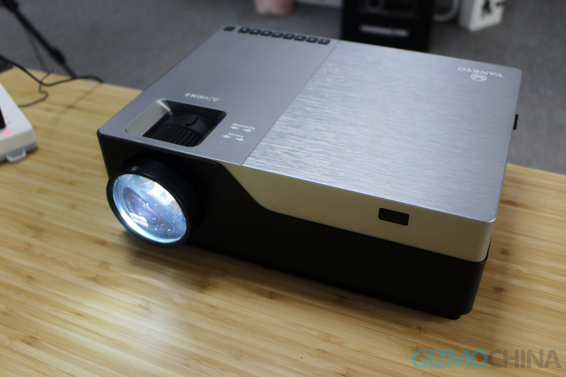 Vankyo V600 Projector Review good quality and budget price Gizmochina