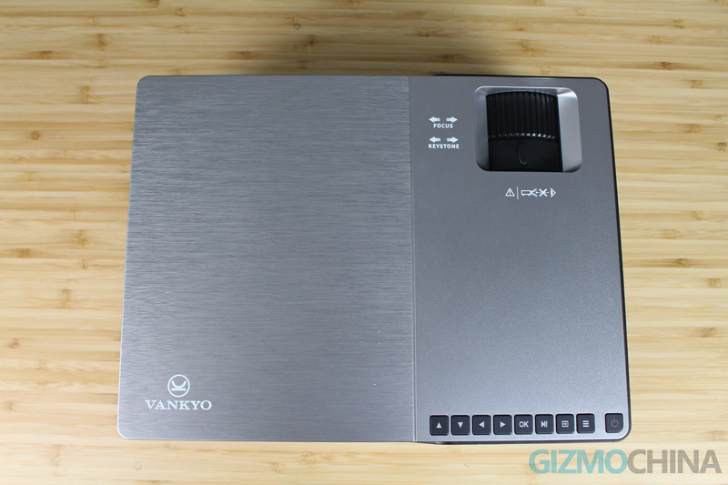 Vankyo V600 Projector Review: good quality and budget price