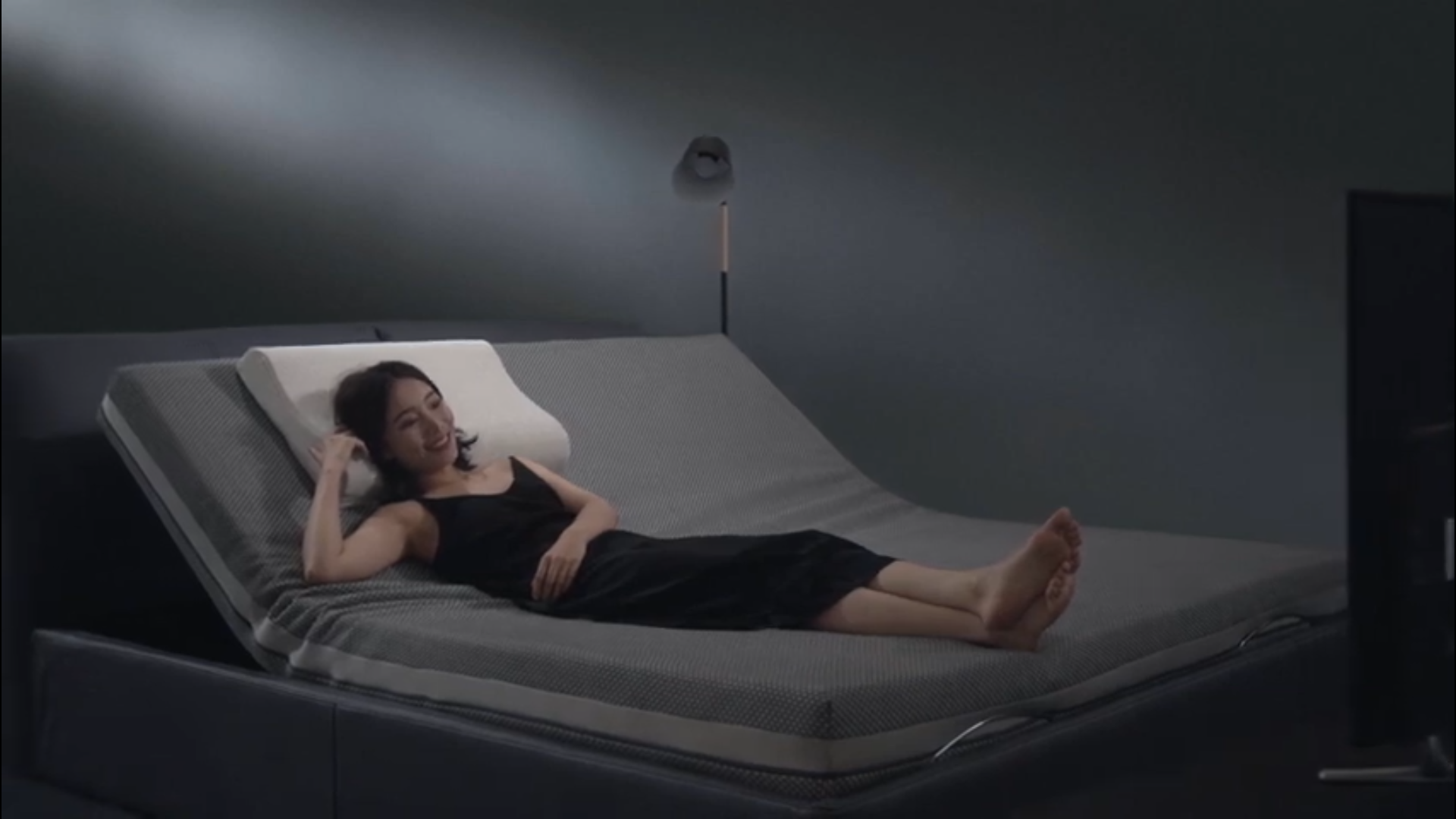 Xiaomi Officially Unveils its Smart Electric Bed with tons of useful