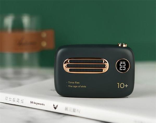 https://www.gizmochina.com/wp-content/uploads/2019/11/retro-radio-powerbank-2-1.jpg