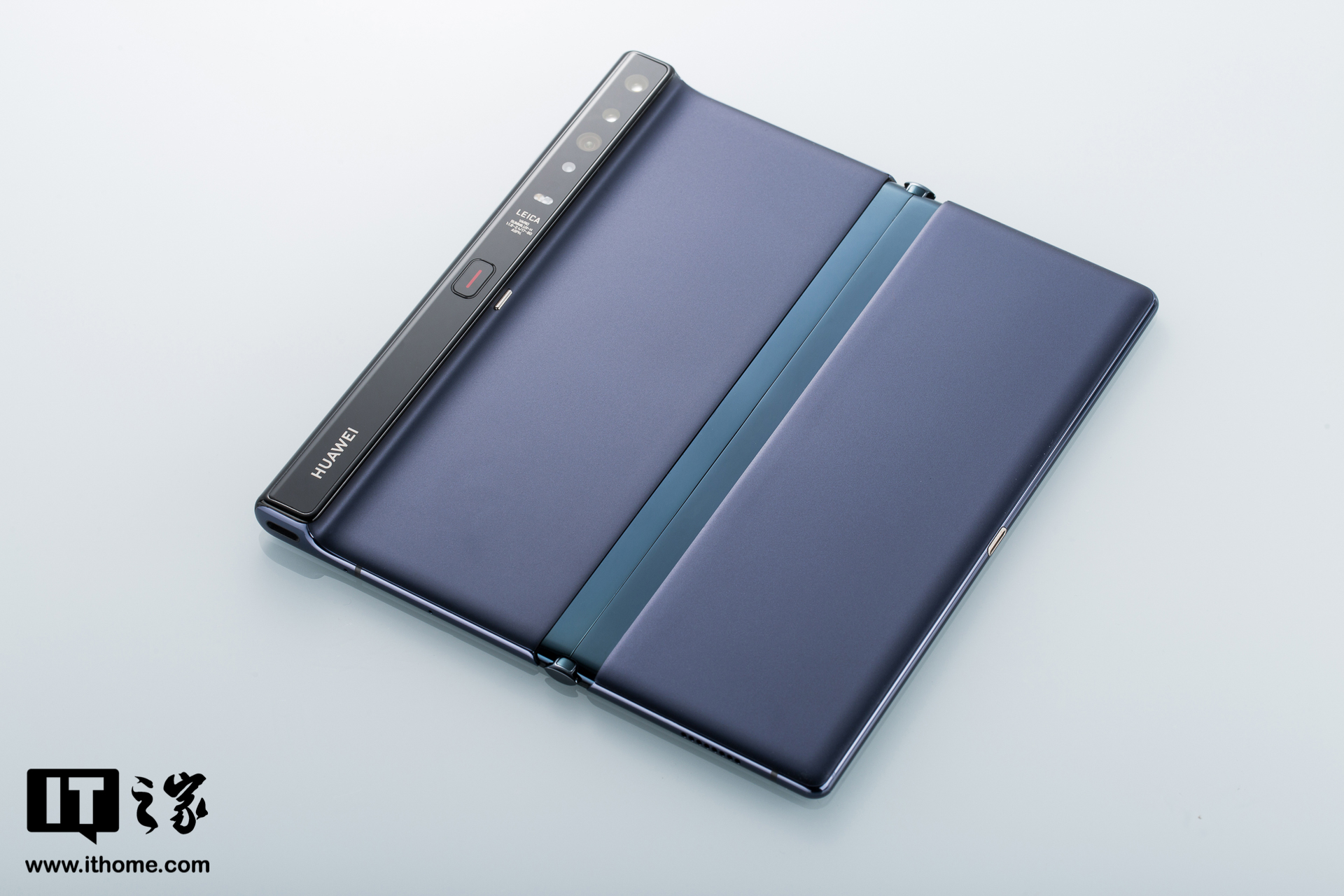 Huawei Mate Xs Rear Unfolded
