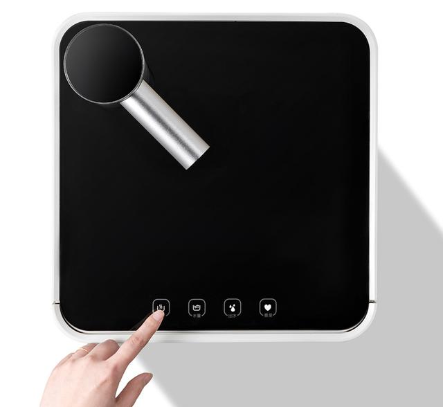 Xiaomi ra mắt cây nước nóng lạnh thông minh Morfun, giá 1.6 triệu VNĐ > Thiết bị được trang bị điều khiển màn hình cảm ứng