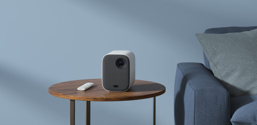 Xiaomi Mi Smart Compact Projector 01