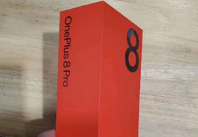 تسربت حالات OnePlus 8 Pro وصندوق البيع بالتجزئة بضعة أيام لإطلاقها