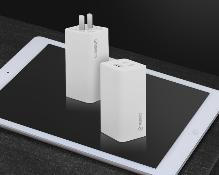 360 65W GaN Charger 01