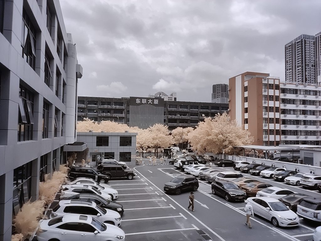 OnePlus 8 Pro -photochrome filter