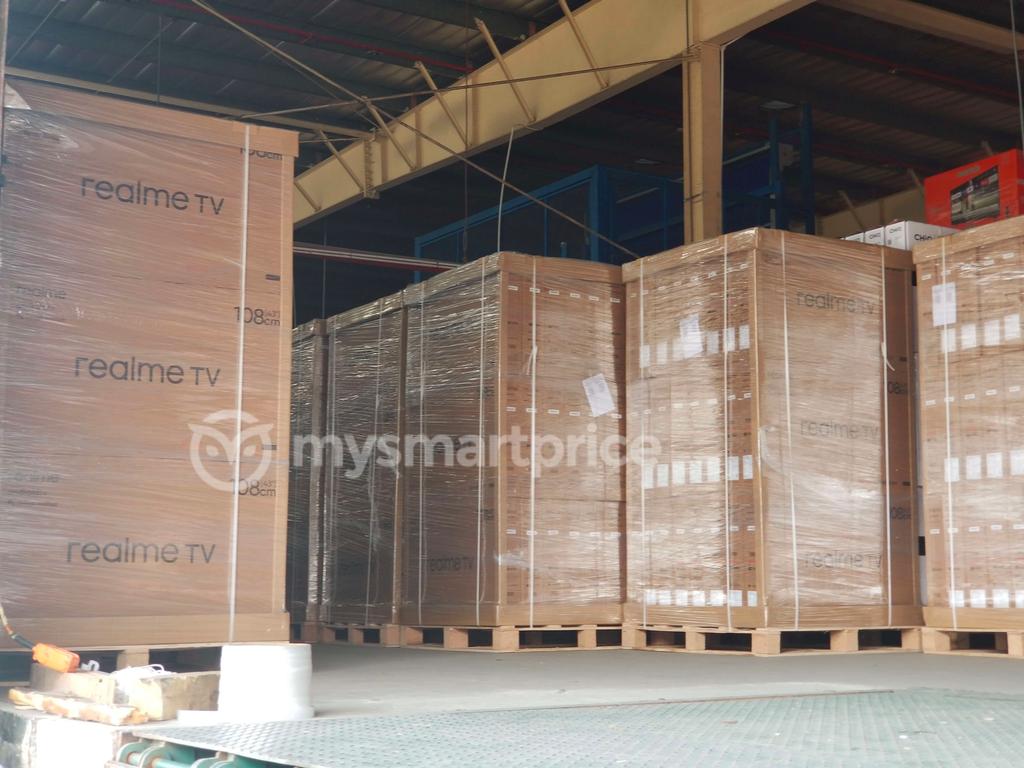 صور حية لتسرب تغليف Realme TV ، هل بات وشيكًا؟ 2