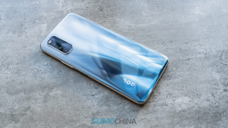 iQOO Z1 Review 01