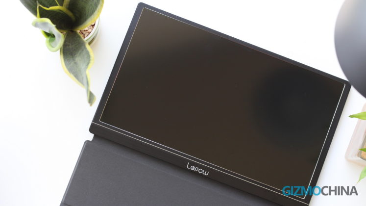 Lepow Portable Monitor Review 05