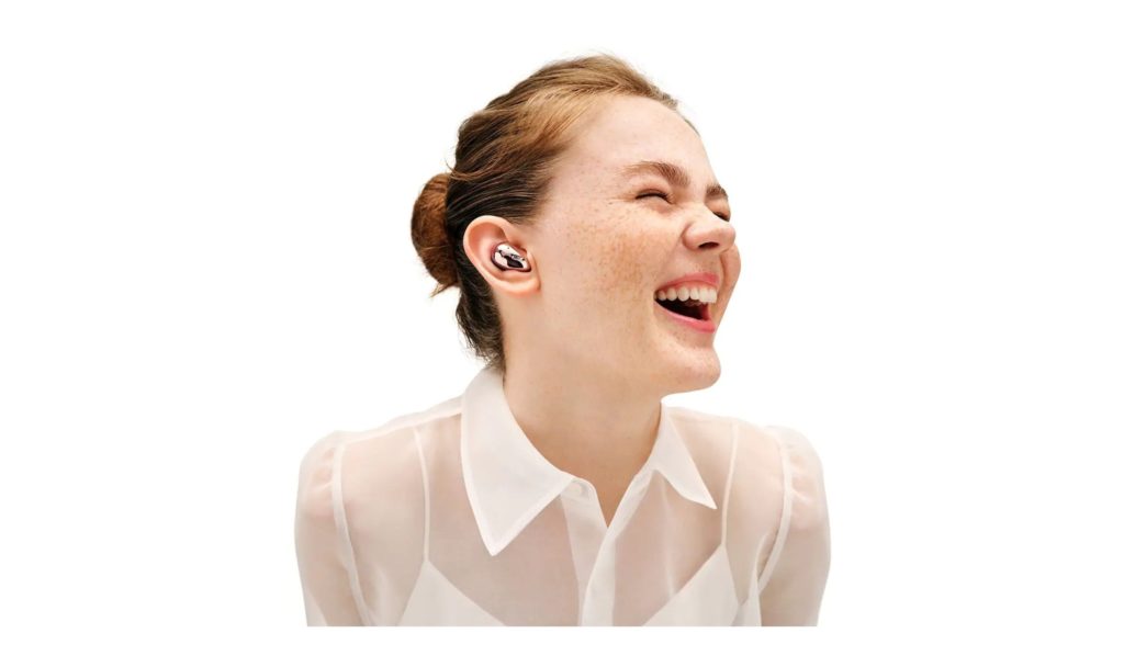 Samsung Galaxy Buds Live Model Featured