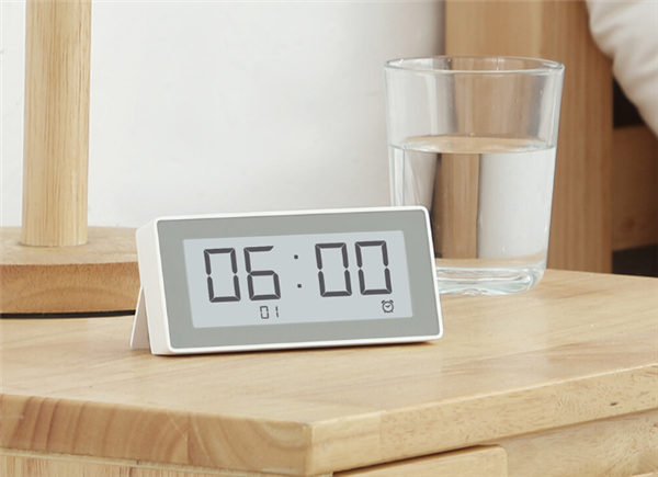 Seconds Smart Clock