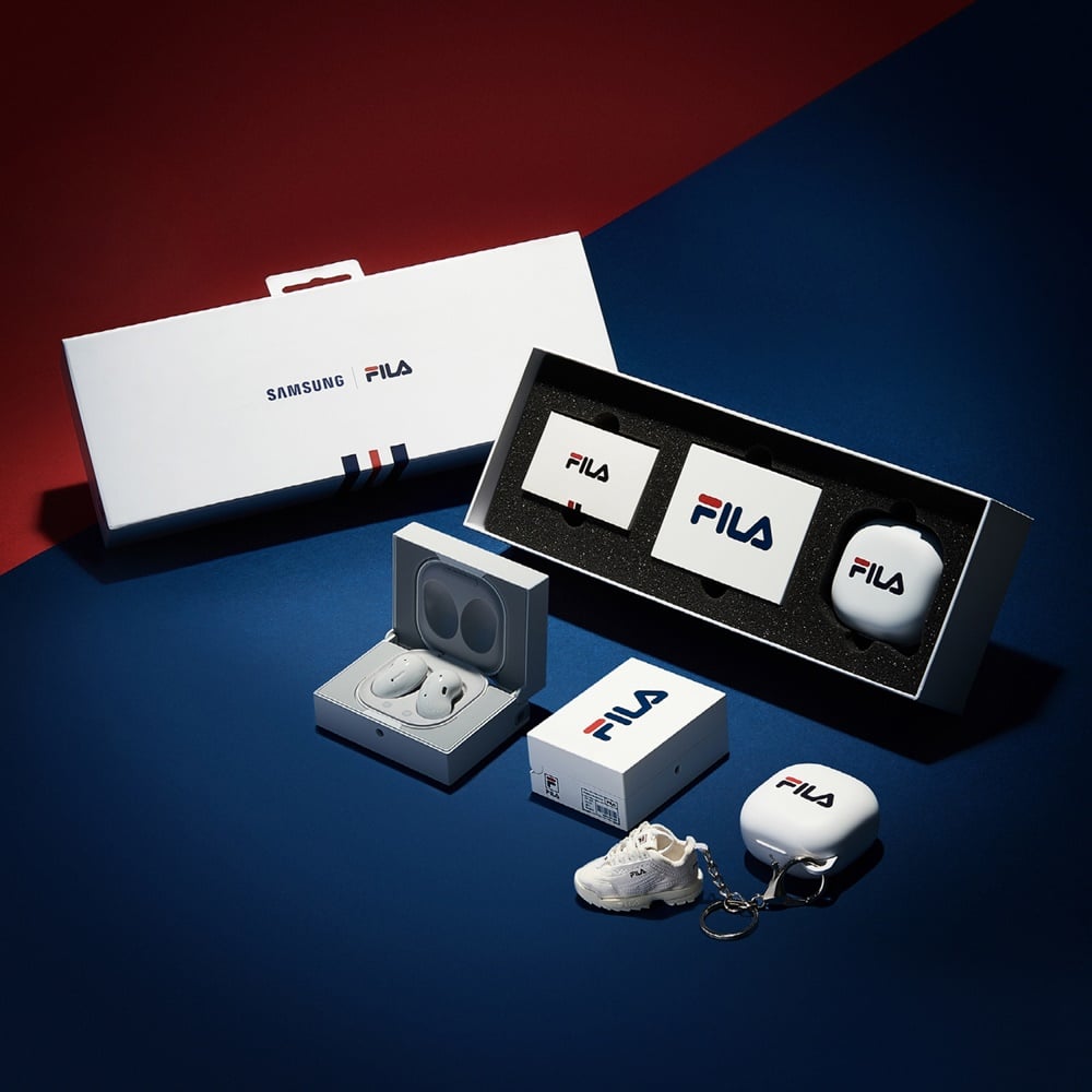 Galaxy Buds Live Fila Accessory Package