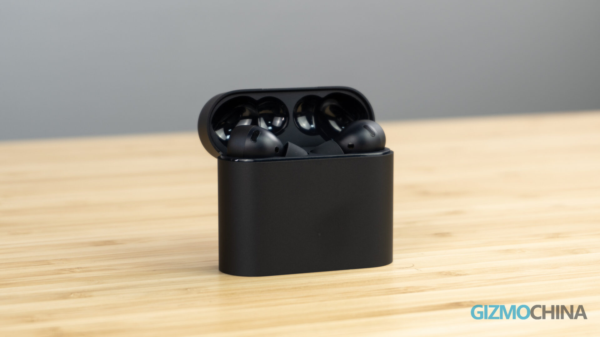 Xiaomi Mi Air 2 Pro ANC Earbuds Hands-on: Matte Finish gives a Premium ...