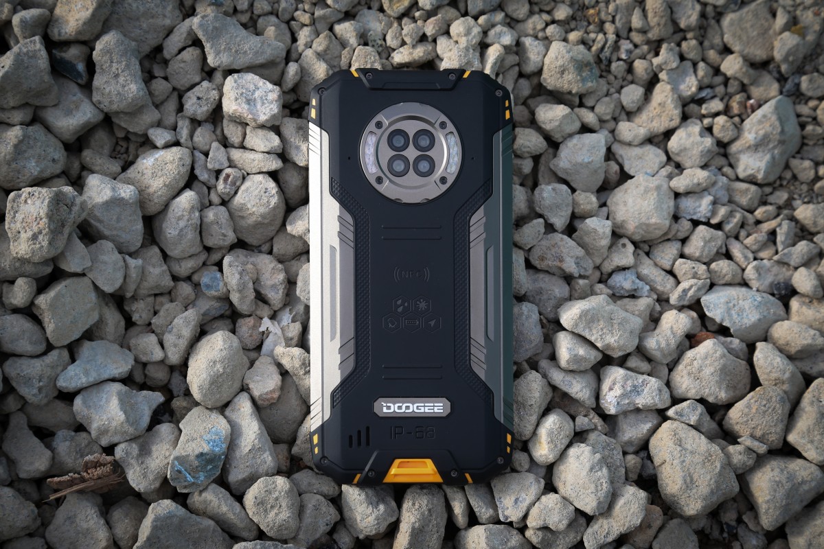 Doogee S96 Pro with infrared night vision, rugged build launched ...