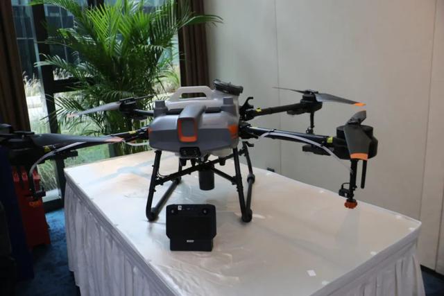 Drone de protección de plantas DJI T30