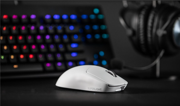 ماوس الألعاب اللاسلكي Logitech G PRO X Superlight