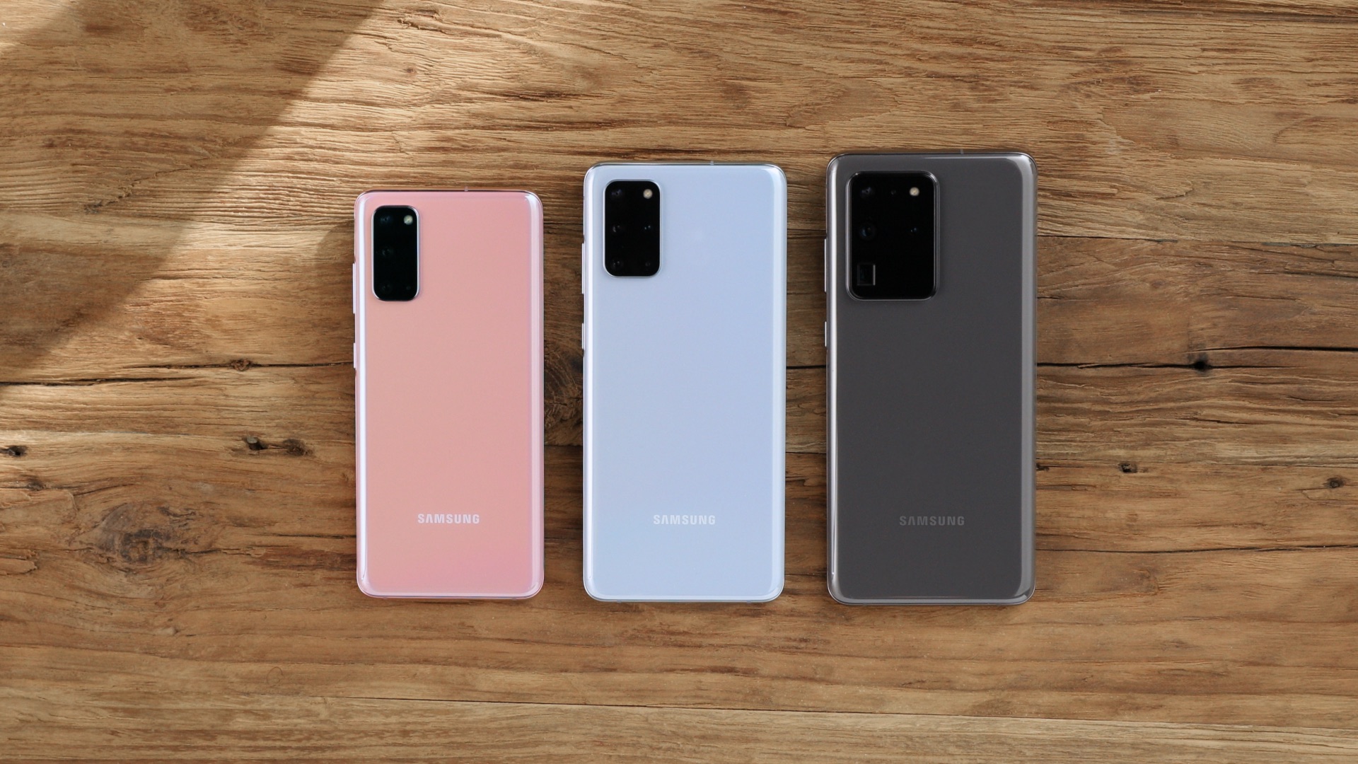 هاتف Samsung Galaxy S20 و Galaxy S20 Plus و Galaxy S20 Ultra مميز