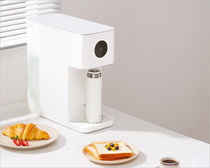 Xiaomi's latest Mi Desktop Water Dispenser doubles as a water purifier
