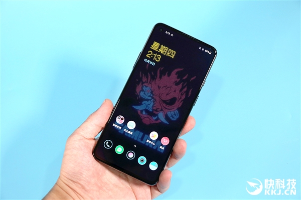 OnePlus 8T Cyberpunk 2077 Limited Edition Hands-on pictures 6