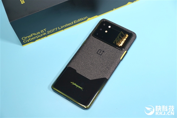 OnePlus 8T Cyberpunk 2077 Limited Edition Hands-on pictures 8