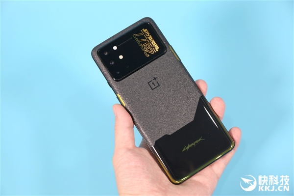OnePlus 8T Cyberpunk 2077 Limited Edition Hands-on pictures 9