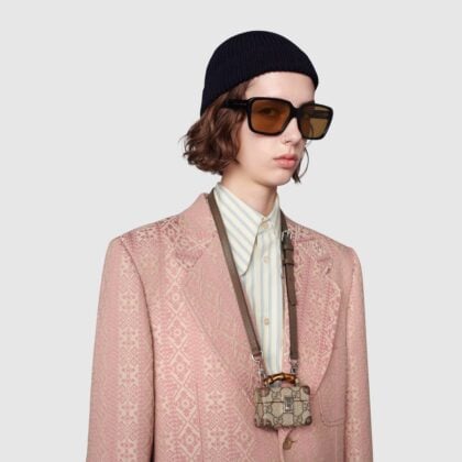 GUCCI releases new AirPods cases priced at $1,100 and $460 respectively 9 GUCCI AirPods Pro Case 04