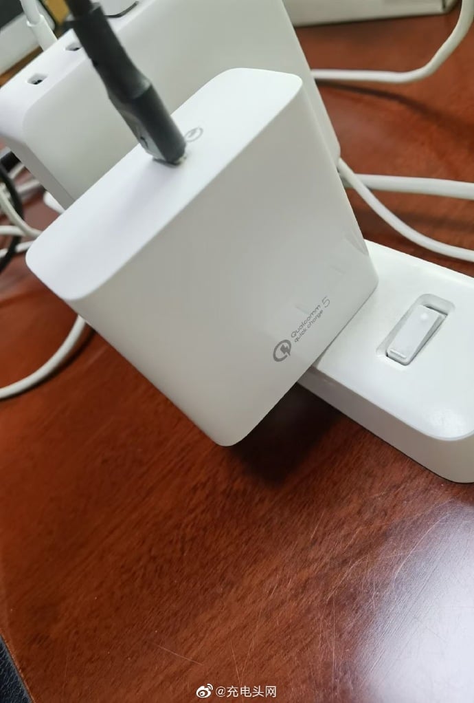 Picture of the first Quick Charge 5 charger surfaces online - Gizmochina