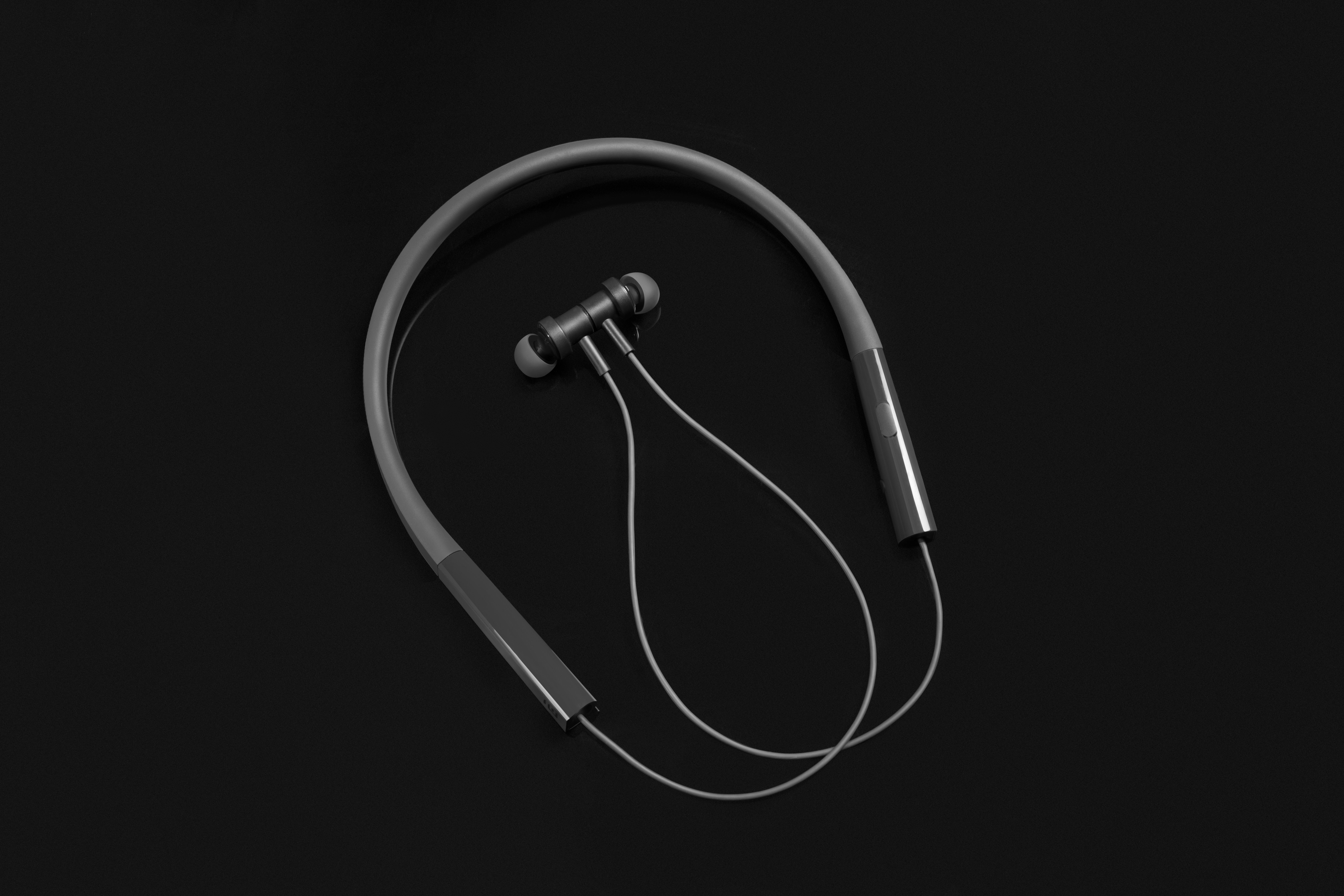 Xiaomi Mi Neckband Bluetooth Earphones Pro Featured 01