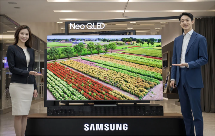 Samsung's 2022 QLED TVs include the first 144Hz 4K and 8K sets