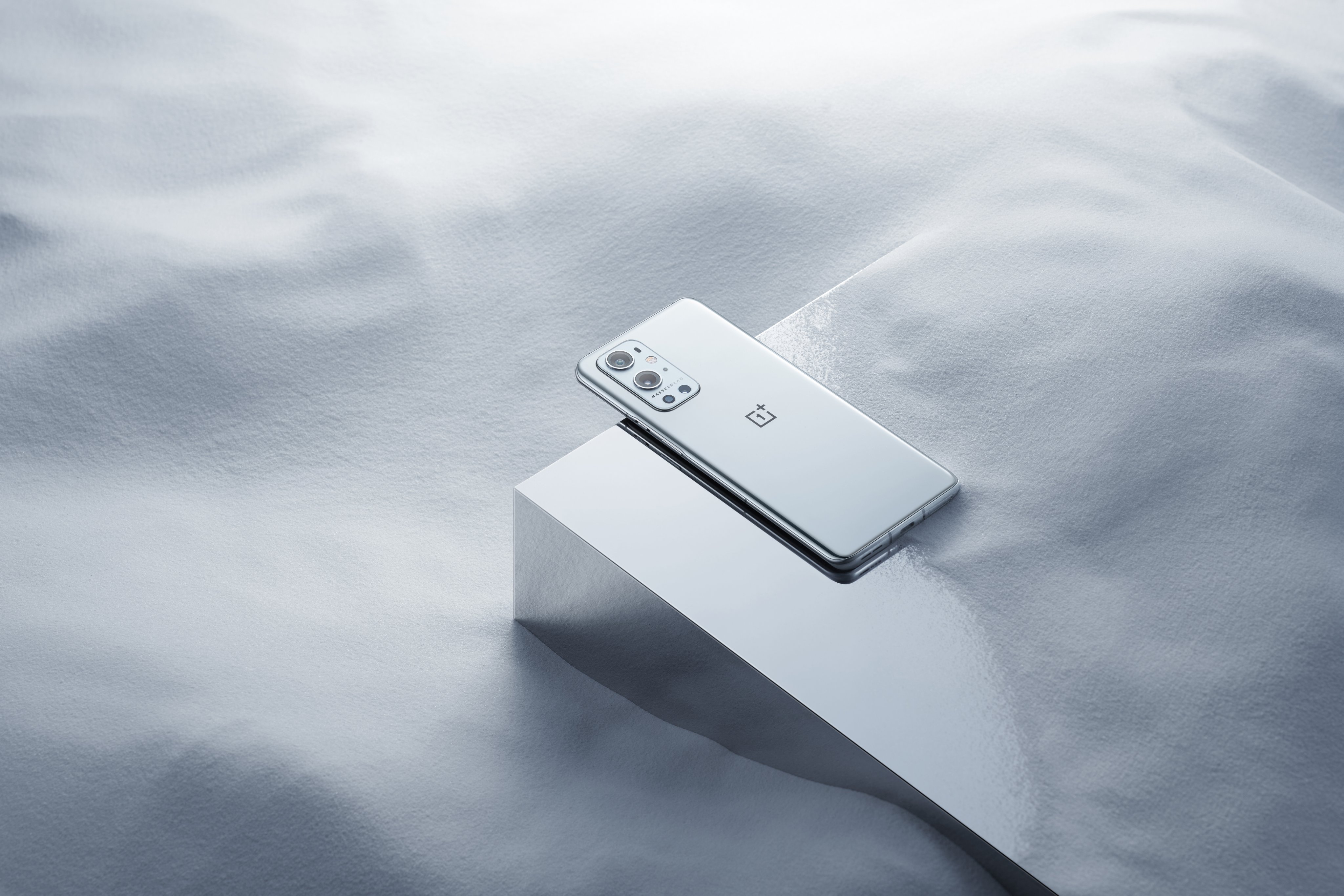 OnePlus 9 Pro Morning Mist Featured 04