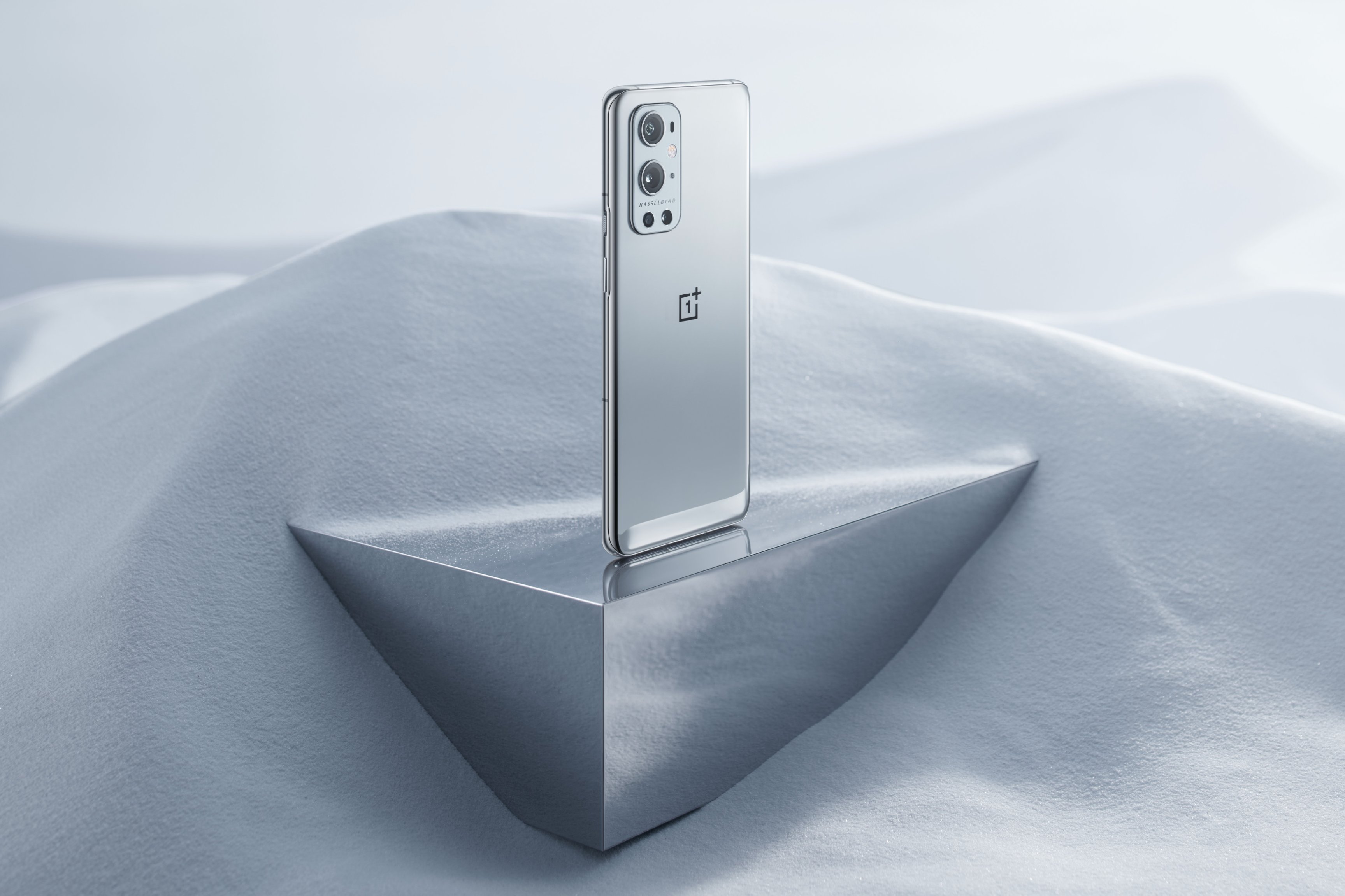 OnePlus 9 Pro Morning Mist Featured 09
