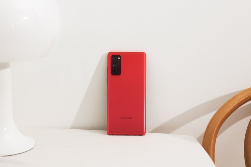 Samsung Galaxy S20 FE Cloud Red Featured A