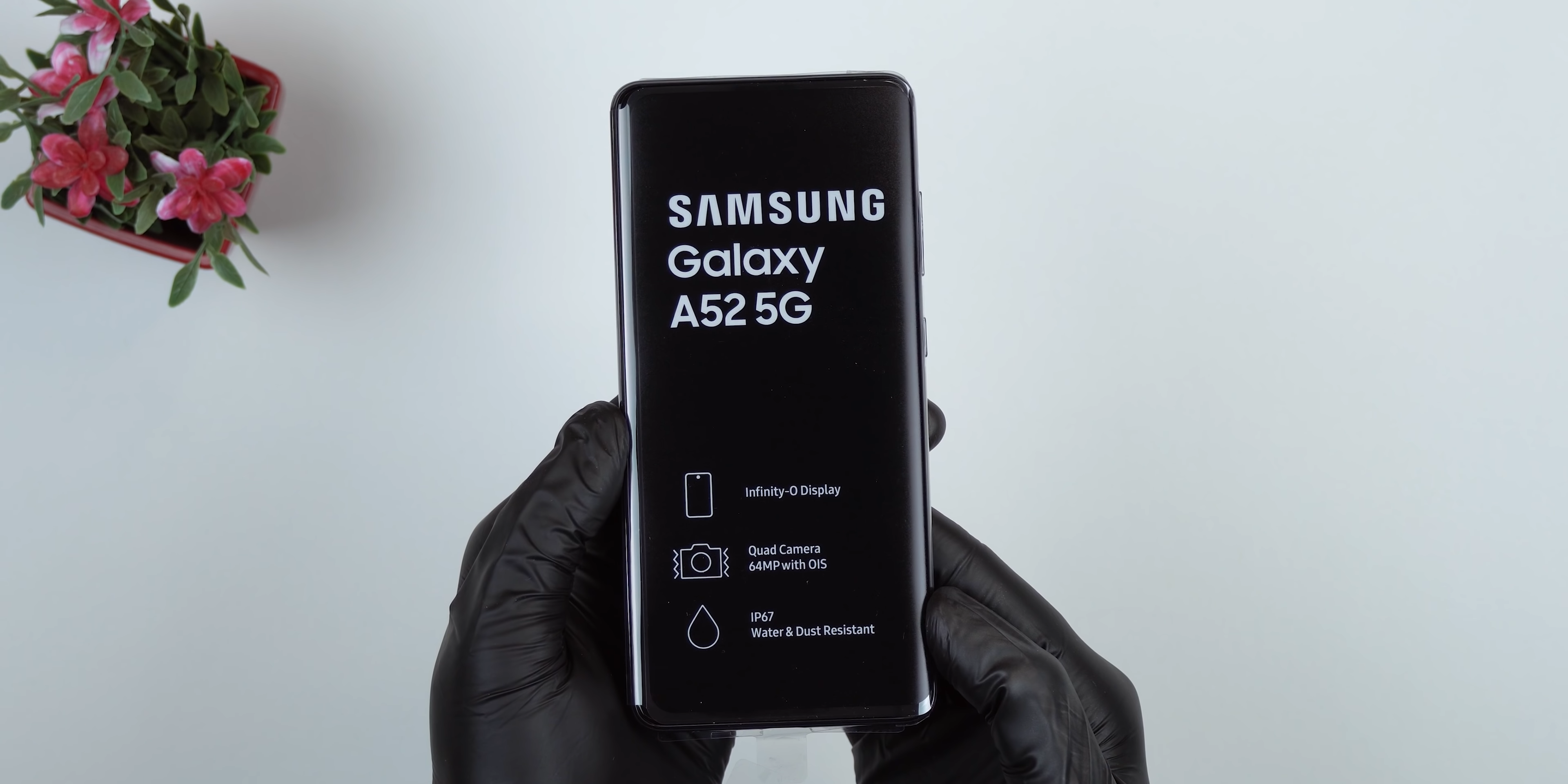 Самсунг 52 год. Samsung a52. Galaxy a52 5g. Samsung a52 распаковка. Samsung a52 характеристики.