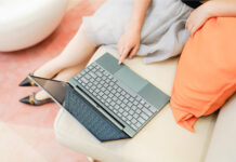 Dere V14S Laptop with Intel JasperLake N5095 processor arrives for $379