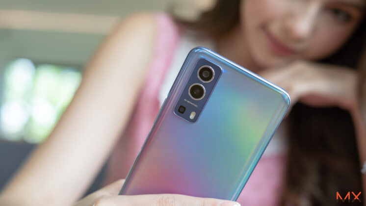 Vivo Y72 5G early unboxing reveals in-box contents, specs, & live images 8 Vivo Y72 5G