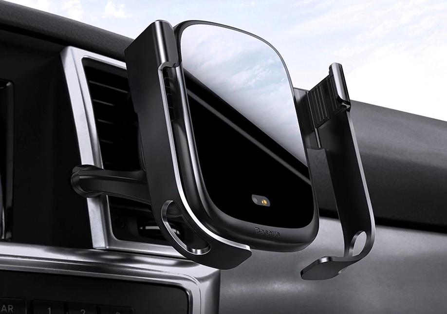baseus 15W wireless car mount1