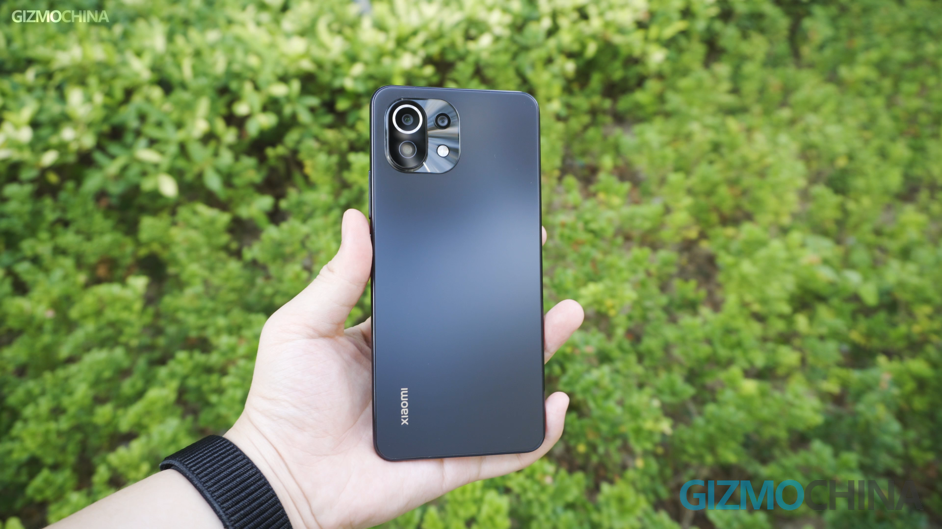 Xiaomi Mi 11 Lite 5G Review: A Super lightweight 5G phone - Gizmochina