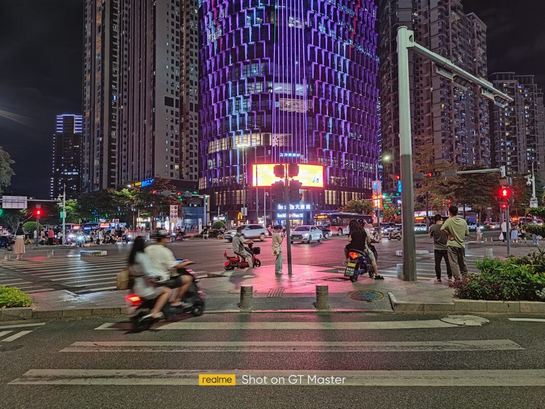 Realme GT Master Explorer Night Sample