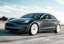 Tesla owner gives birth behind the wheels of their EV on autopilot Tesla